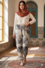 درگهان شاپ امکان خرید شلوار از درگهان را به‌صورت آنلاین فراهم کرده است تا بدون واسطه، محصولات باکیفیت و مقرون‌به‌صرفه به دستتان برسد. اگر قصد خرید پوشاک از درگهان را دارید، پیشنهاد ما مجموعه‌ای از پوشاک راحتی زنانه با پارچه‌های نرم و سبک است که از بهترین تولیدکنندگان آسیایی وارد شده‌اند. در نهایت، با خرید پوشاک زنانه وارداتی و انتخاب یک شلوار زنانه طرحدار خوش‌دوخت، می‌توانید استایل خود را به‌روز و متفاوت کنید